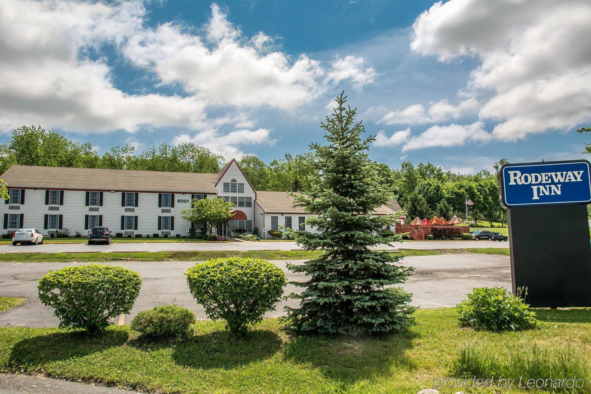 Rodeway Inn Lakeville Extérieur photo