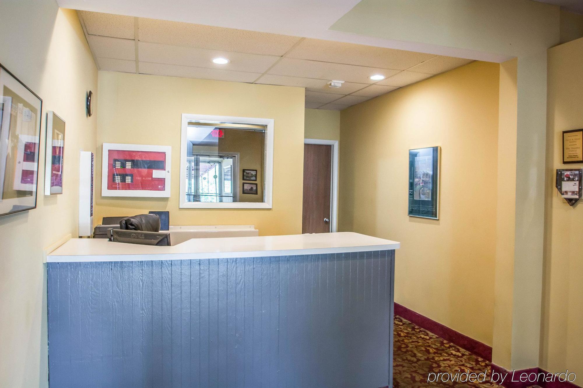 Rodeway Inn Lakeville Extérieur photo