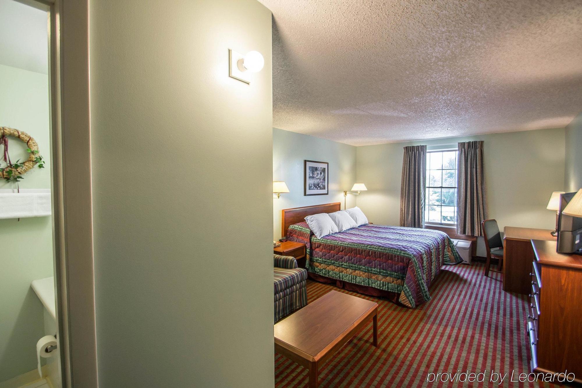 Rodeway Inn Lakeville Extérieur photo